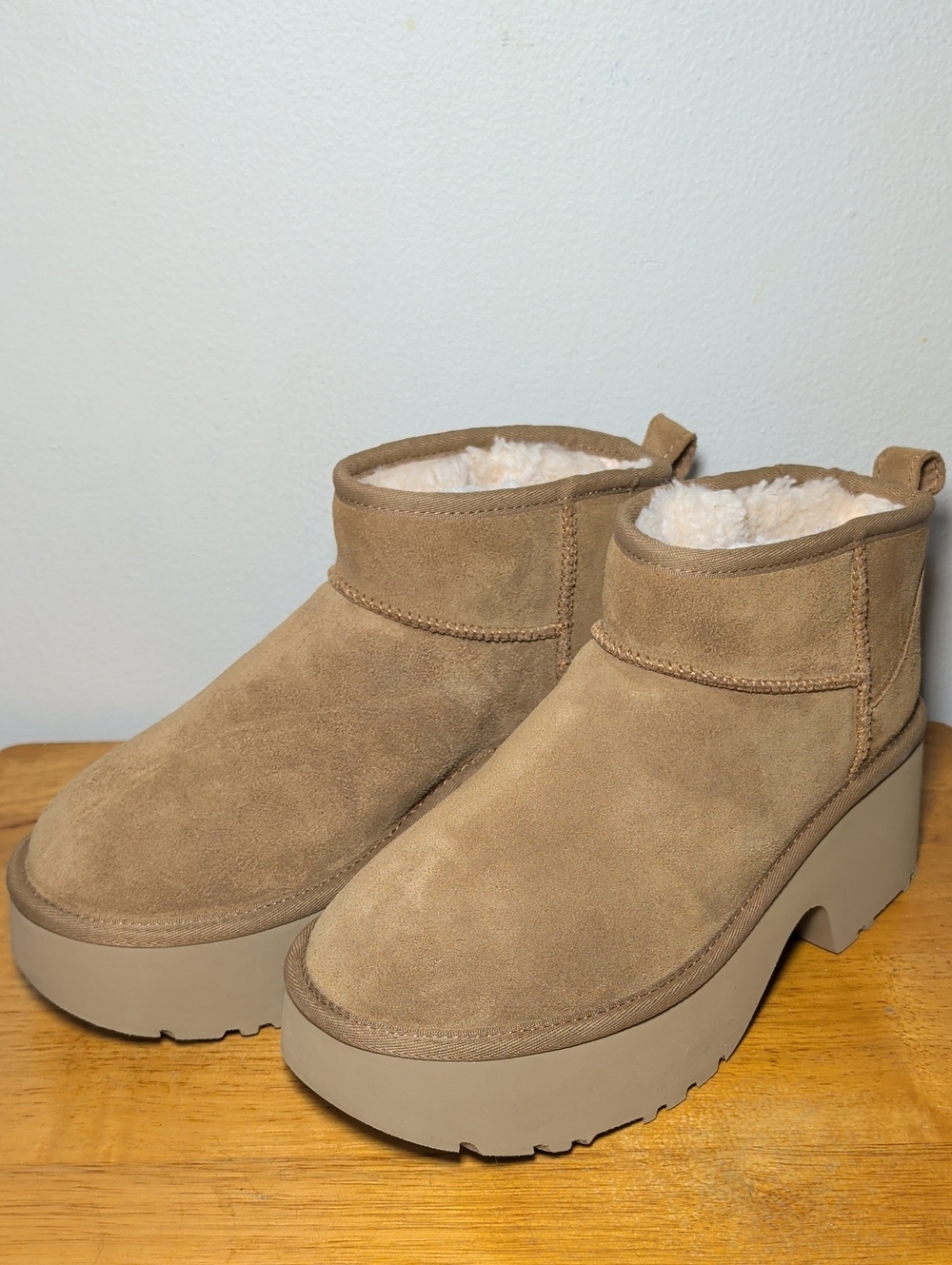 UGG Classic Ultra Mini New Heights Boots in Che Colorway Brown Women's Size 10
